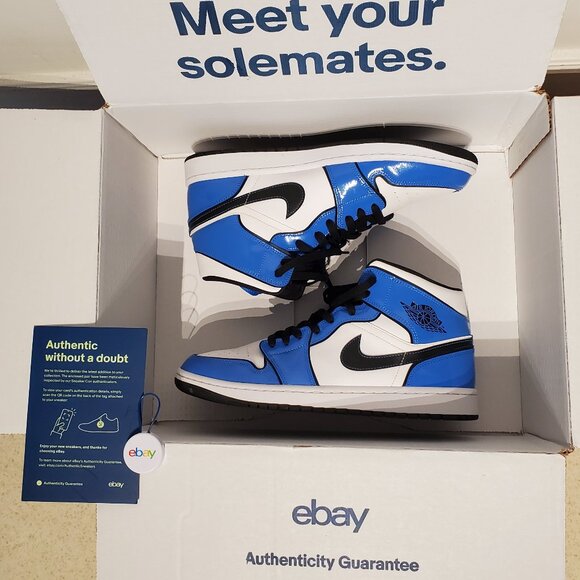 Authentic NIKE Jordan 1 Sneakers Gorgeous Signal Blue Patent Leather size11 MINT - Picture 1 of 9